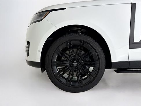 Used 2024 Land Rover Range Rover SE image 27