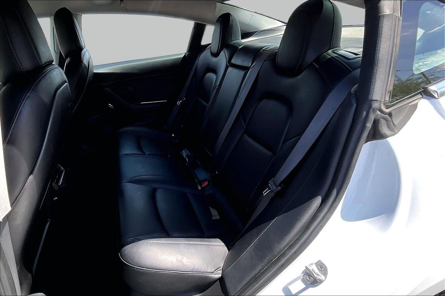 Used 2018 Tesla Model 3 Long Range RWD image 24