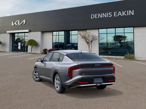 New 2025 Kia K4 LXS image 4