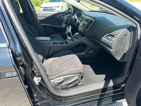 Used 2015 Chrysler 200 Limited w/ Convenience Group FWD image 22