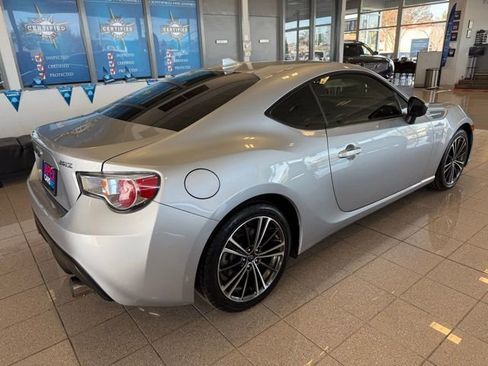 Used 2016 Subaru BRZ Premium image 3