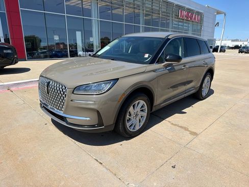 Used 2025 Lincoln Corsair FWD image 1