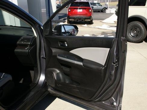 Used 2016 Honda CR-V Touring image 37