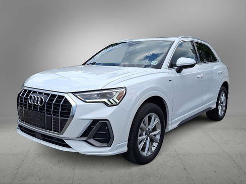 Used 2024 Audi Q3 2.0T Premium w/ Convenience Package AWD/4WD image 1
