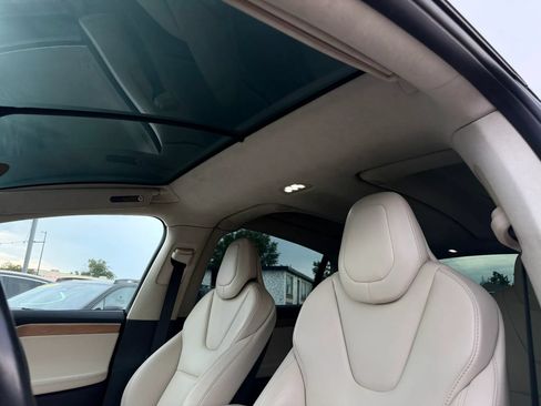 Used 2019 Tesla Model X Long Range AWD/4WD image 16