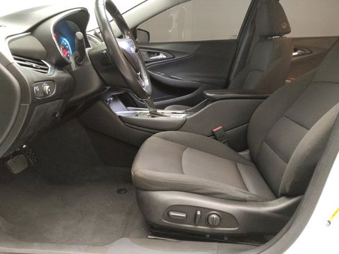 Used 2018 Chevrolet Malibu LT w/ Redline Edition image 17