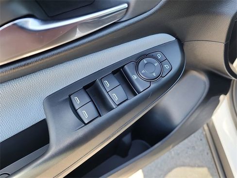 New 2026 Buick Envista Preferred image 11