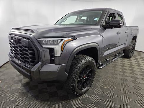 Used 2024 Toyota Tundra Limited image 3