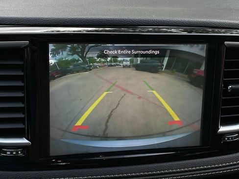 Used 2023 Chrysler Pacifica Limited FWD image 17