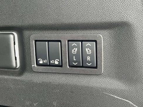 Used 2024 GMC Yukon XL Denali w/ LPO, Floor Liner Package AWD/4WD image 9