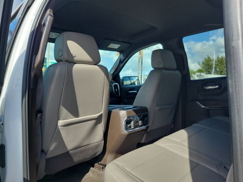 Used 2021 GMC Sierra 1500 SLT w/ SLT Premium Package image 12
