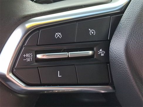 Used 2025 Chevrolet Equinox LT w/ Convenience Package II image 21