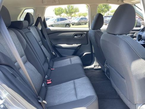 Used 2025 Nissan Rogue SV FWD image 26