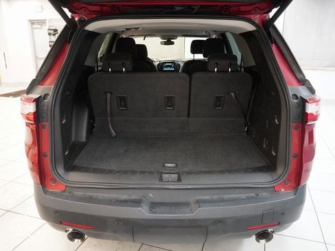 Used 2018 Chevrolet Traverse LT image 14