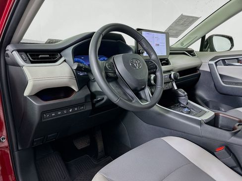 Used 2025 Toyota RAV4 Limited w/ Advanced Technology Package image 9