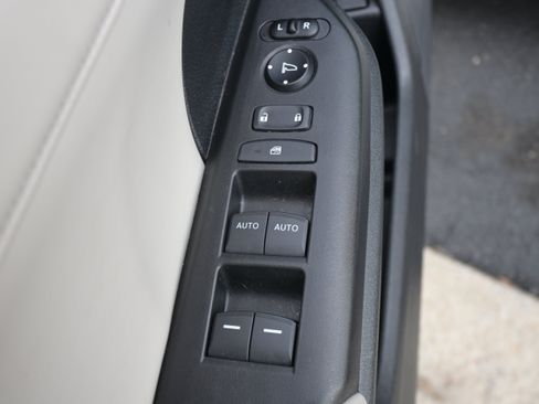Used 2021 Honda Insight Touring image 15