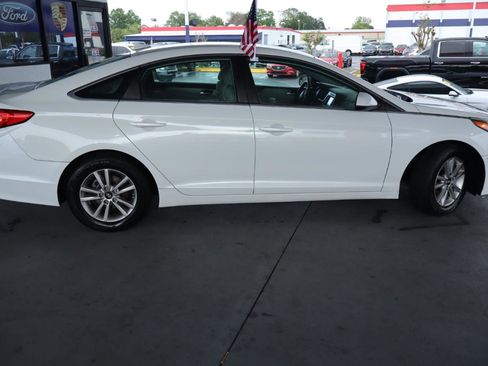 Used 2016 Hyundai Sonata SE image 4