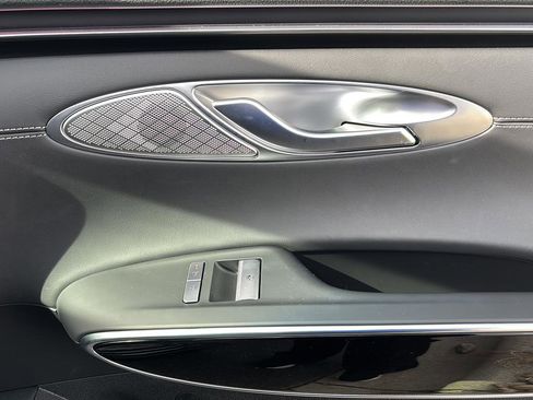 Certified 2026 Genesis GV70 2.5T image 37