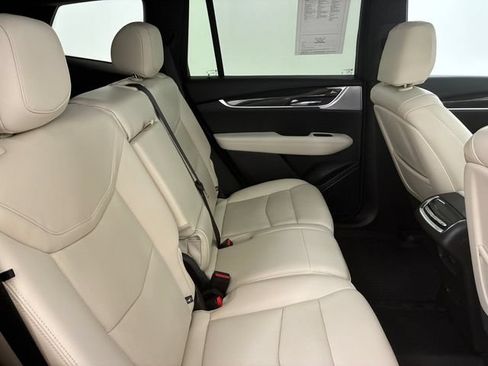 Used 2025 Cadillac XT6 Sport w/ LPO, Floor Liner Package AWD/4WD image 16