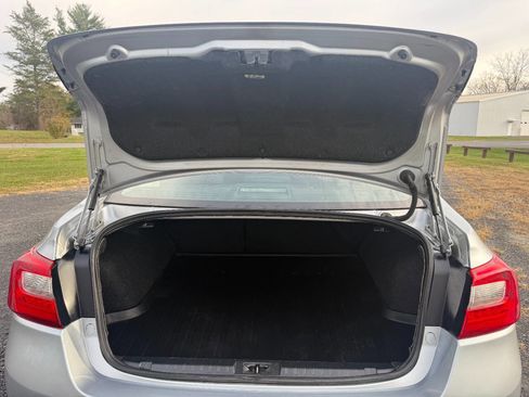 Used 2017 Subaru Legacy 2.5i Premium image 17