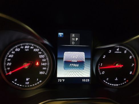 Used 2018 Mercedes-Benz GLC 300 4MATIC image 23