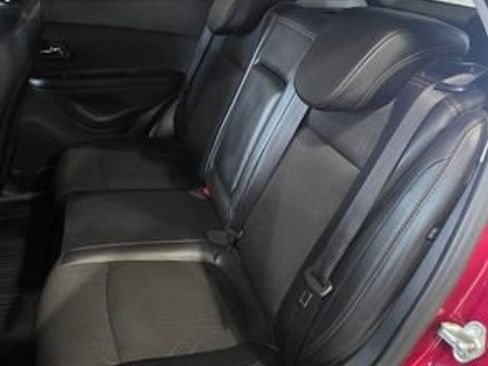 Used 2019 Chevrolet Trax LT w/ LT Convenience Package image 27