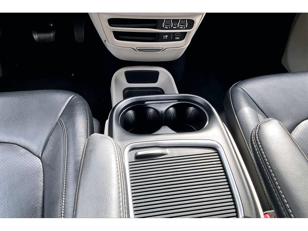 Used 2022 Chrysler Pacifica Touring-L FWD image 18