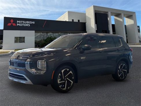 New 2025 Mitsubishi Outlander SEL image 1