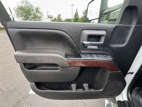 Used 2016 GMC Sierra 3500 SLE image 16