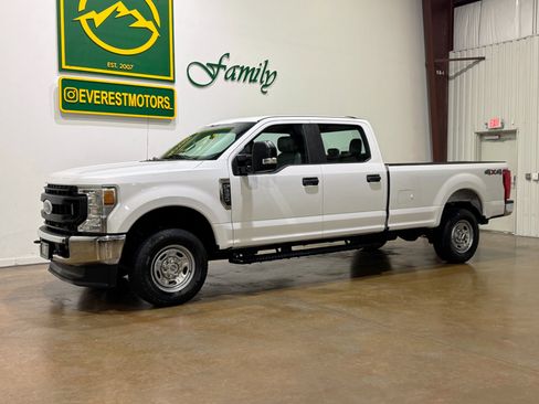 Used 2020 Ford F250 XL w/ Power Equipment Group image 3