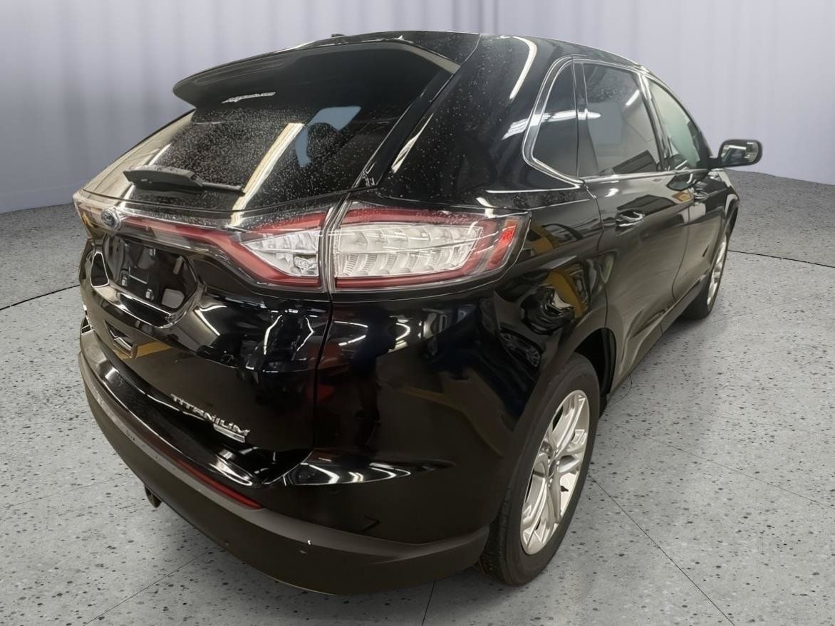 Used 2018 Ford Edge Titanium w/ Equipment Group 301A AWD/4WD image 5