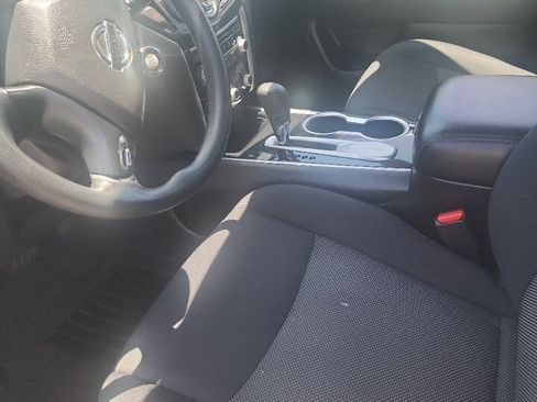 Used 2018 Nissan Pathfinder S FWD image 7