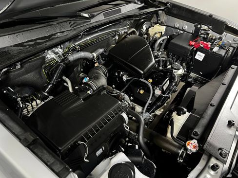 Certified 2018 Toyota Tacoma SR w/ SR Convenience Package RWD image 10