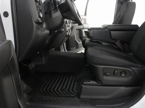 Used 2024 Chevrolet Silverado 1500 Custom image 15