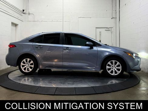 Used 2022 Toyota Corolla LE image 10