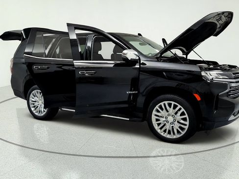 Used 2023 Chevrolet Tahoe Premier AWD/4WD image 14