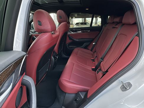 Used 2025 BMW X4 xDrive30i w/ Premium Package image 15