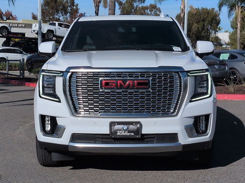 Used 2021 GMC Yukon Denali w/ LPO, Illumination Package image 3