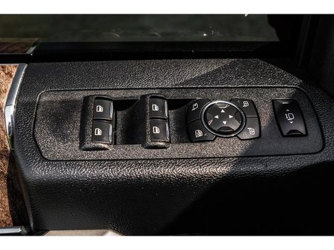 Used 2018 Ford F250 Lariat w/ Lariat Ultimate Package image 19