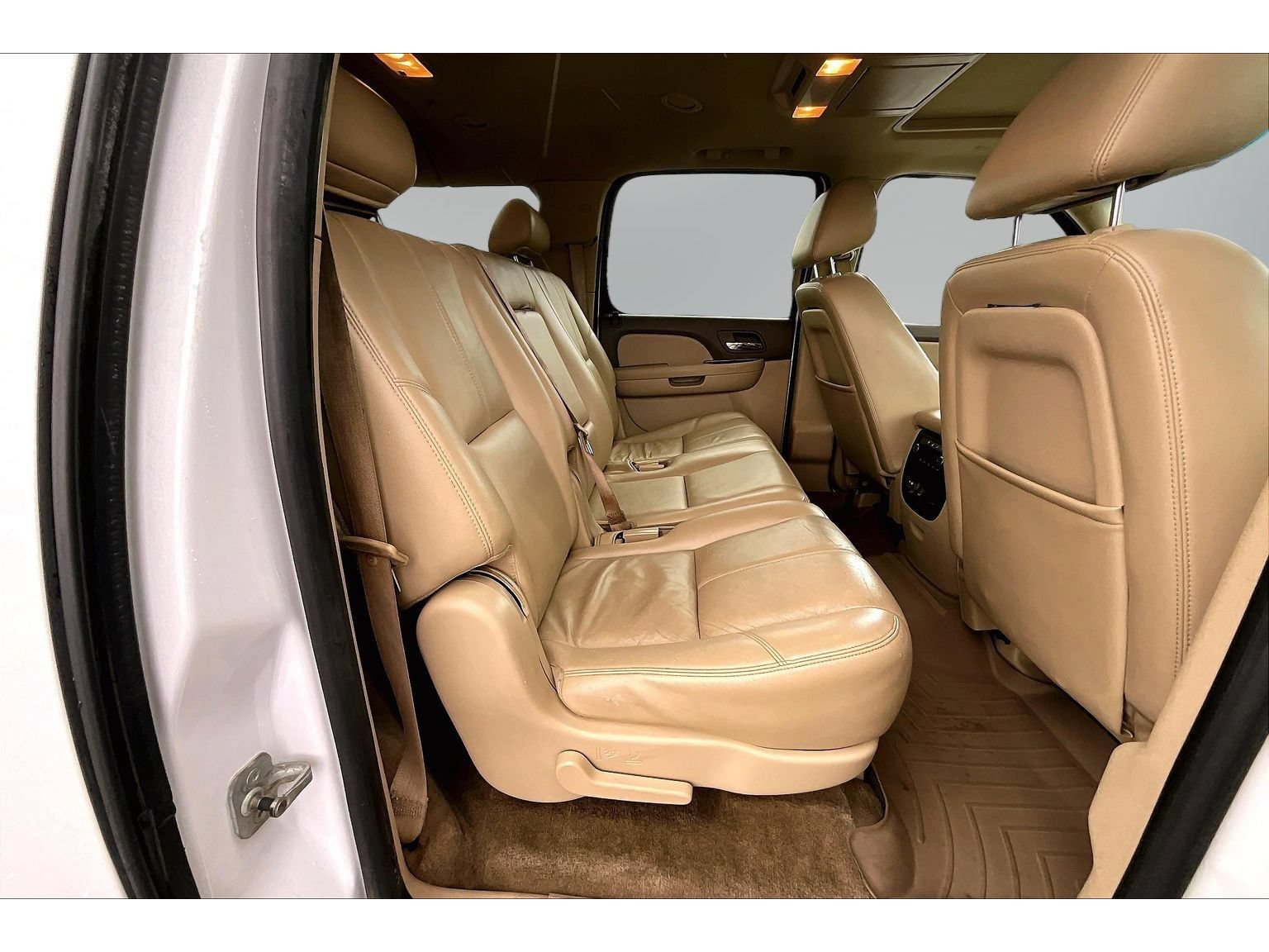 Used 2010 Chevrolet Suburban LT AWD/4WD image 25