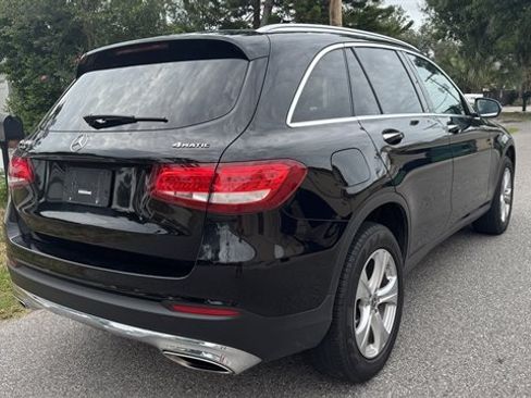 Used 2018 Mercedes-Benz GLC 300 4MATIC image 6