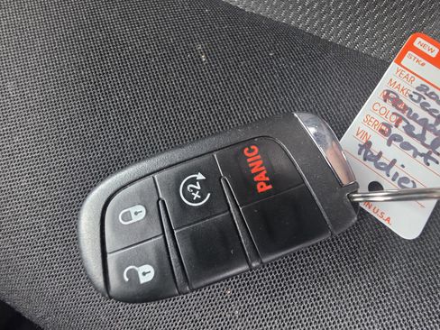 Used 2020 Jeep Renegade Sport w/ Sport Appearance Group image 22