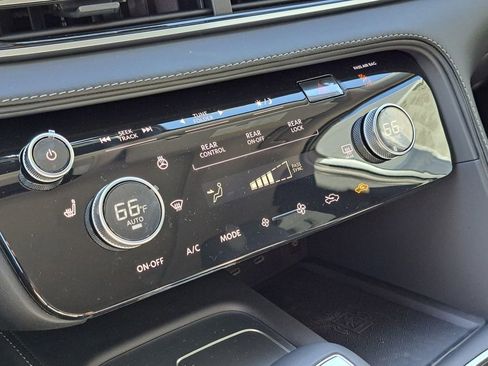 Certified 2026 INFINITI QX60 Pure w/ Cargo Package AWD/4WD image 9