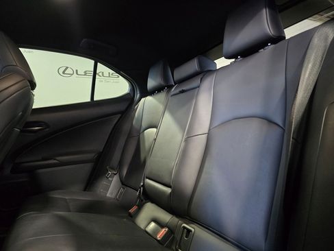 Used 2019 Lexus UX 200 F Sport image 27