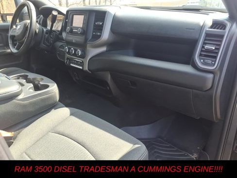 Used 2024 RAM 3500 Tradesman w/ Chrome Appearance Group AWD/4WD image 11