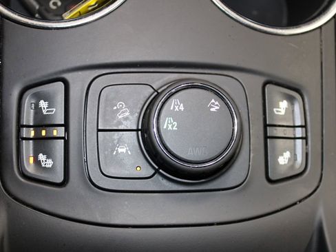 Used 2024 GMC Terrain SLT image 46