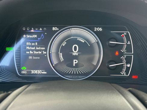 Used 2024 Lexus ES 300h w/ Premium Package FWD image 33