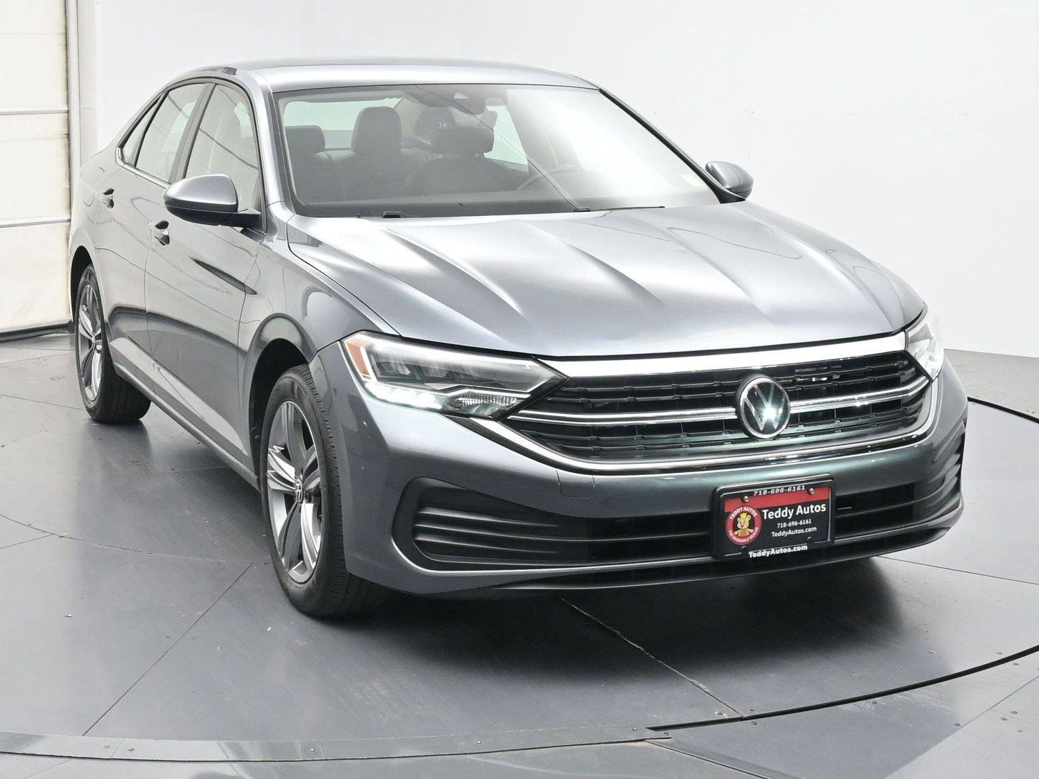 Certified 2023 Volkswagen Jetta SE FWD image 24
