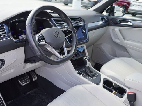 Used 2023 Volkswagen Tiguan SE R-Line FWD image 12