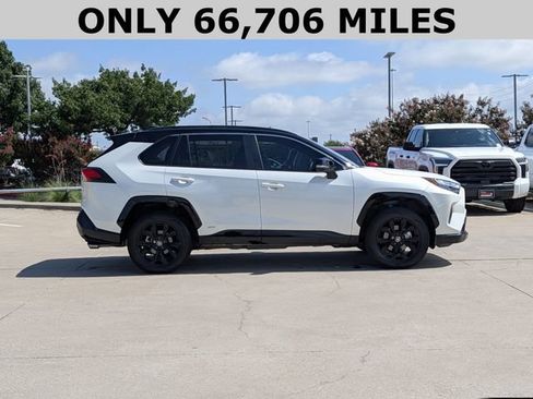 Used 2022 Toyota RAV4 XSE AWD/4WD image 4